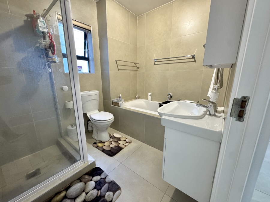 To Let 2 Bedroom Property for Rent in Burgundy Estate Western Cape